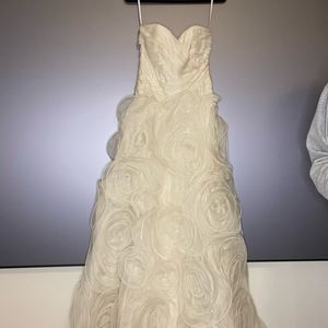 Monique Lhuillier wedding dress (style Bliss)
